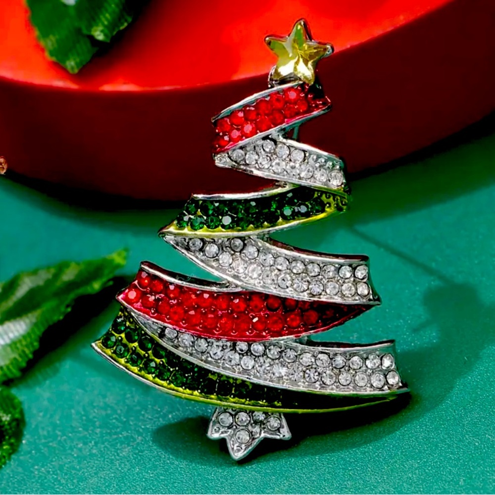 CHRISTMAS TREE RHINESTONE BROOCH, NWT